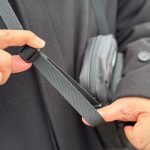 ショルダーストラップの長さは調整可能