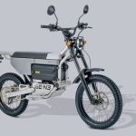 明るくも落ち着きのある雰囲気で都会的な洗練さと自然の透明感を併せ持つアイスグレーカラー