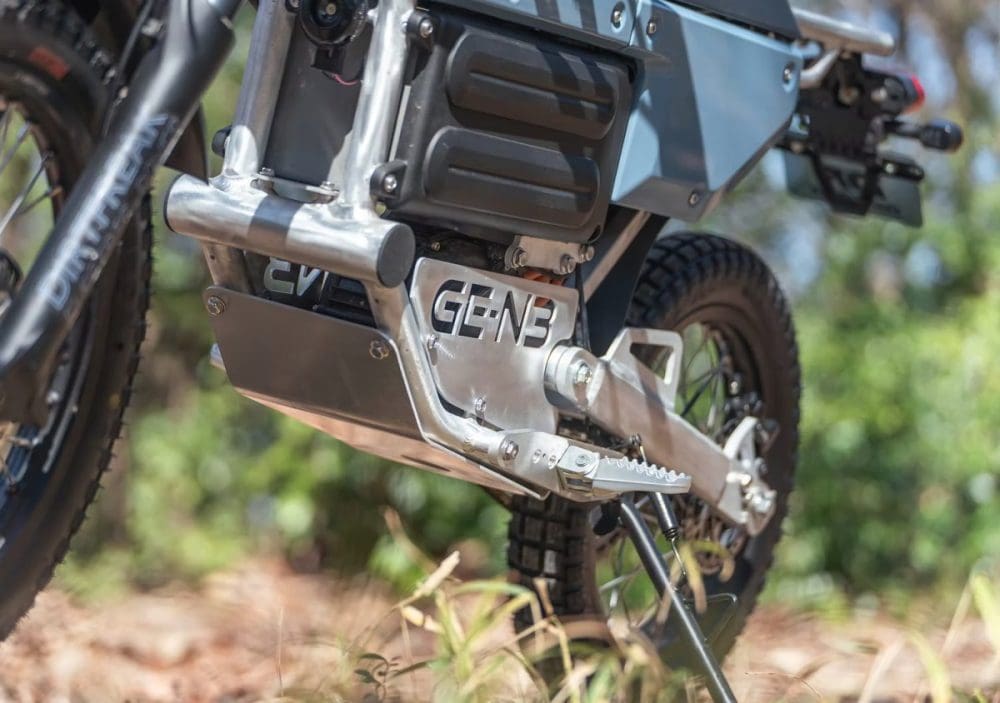 定格出力600wの高トルク低回転型の専用モーターを搭載