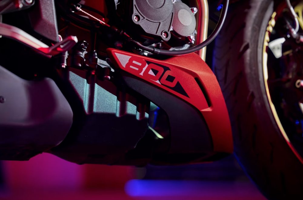 「トライデント660」の兄弟モデルとして登場した「トライデント 800」