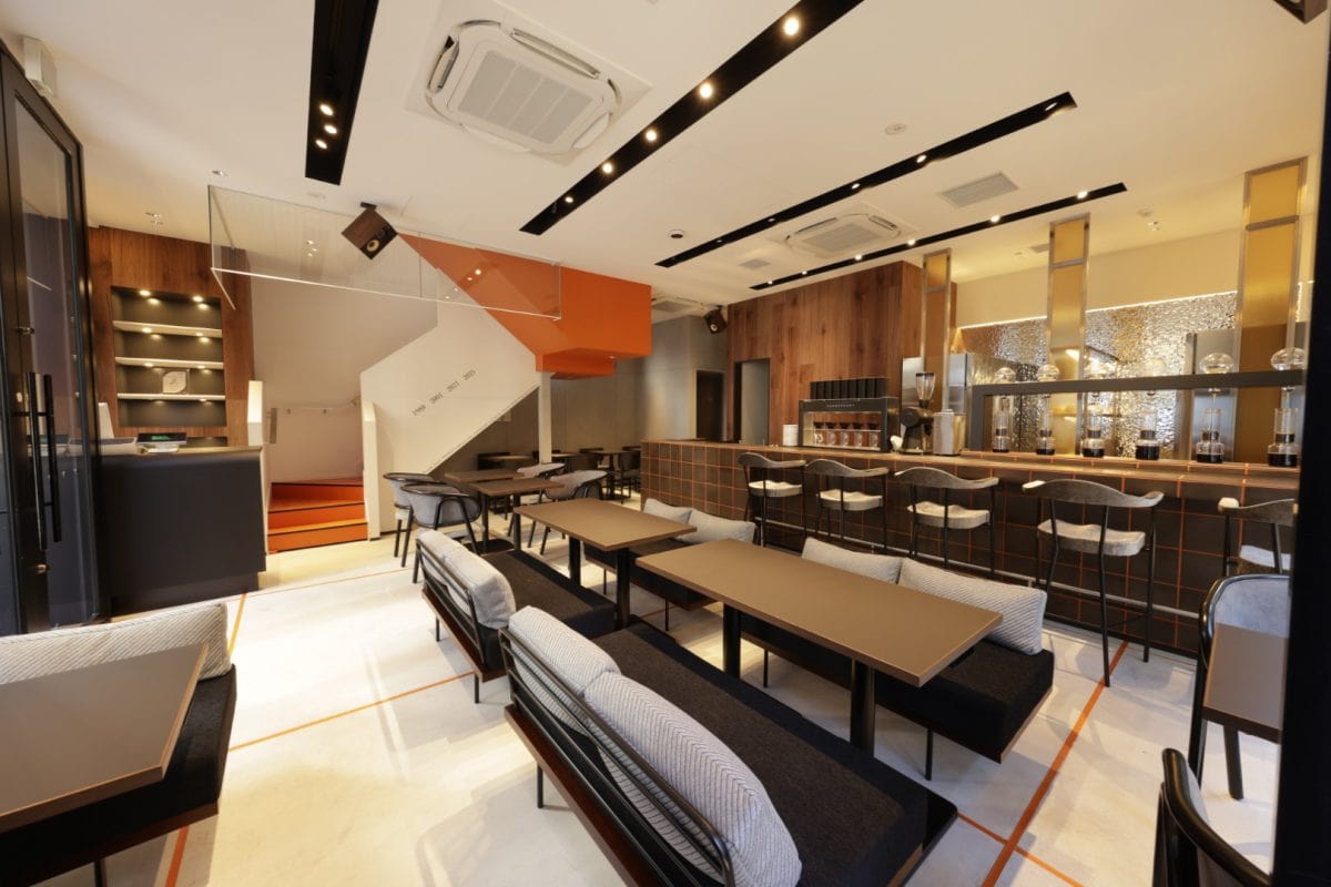 「クラフトマンシップと煌めき」がコンセプトの1階