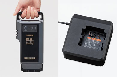 軽量かつコンパクトながら大容量（15.8Ah）のバッテリー