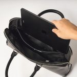 タブレットも収納できる