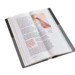 ポケットは横から書類を入れる仕様なので、携帯時にファイルが落ちにくい