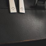 特殊加工が施された本革