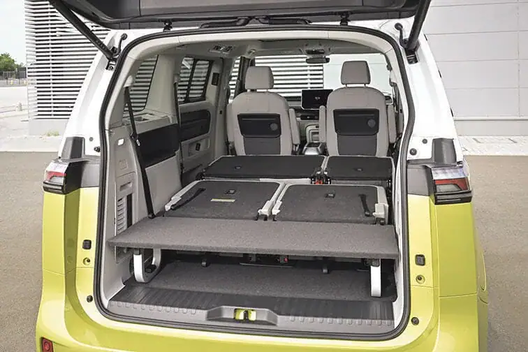 第2位　【なぜこの車が大ヒット？】ダイハツ「ムーヴ」の安心感とVW「ID.Buzz」のセンスに学ぶ！令和のホームラン級大ヒットカーを徹底分析