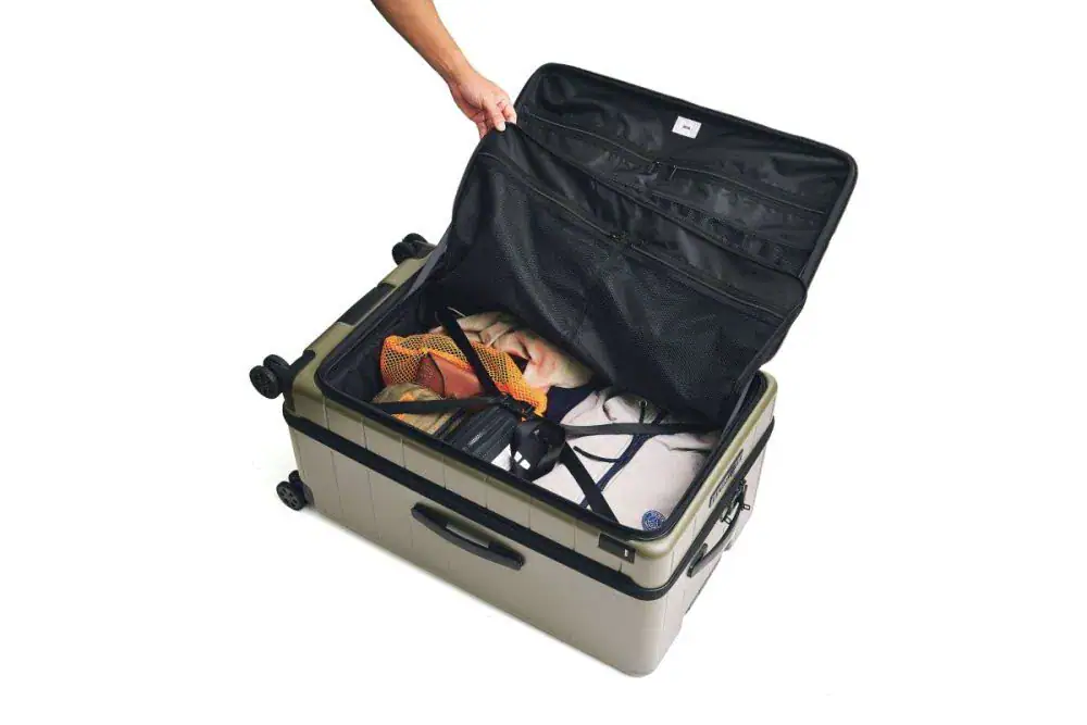 第3位 【すごい!爆売れモノ】異例の売り上げを記録!? “エースの片面開き”“ゼロハリの復刻”優等生スーツケース2選を徹底解説