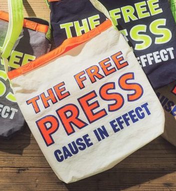 CIE ニュースペーパー バッグ BOY BAG 各¥12,100