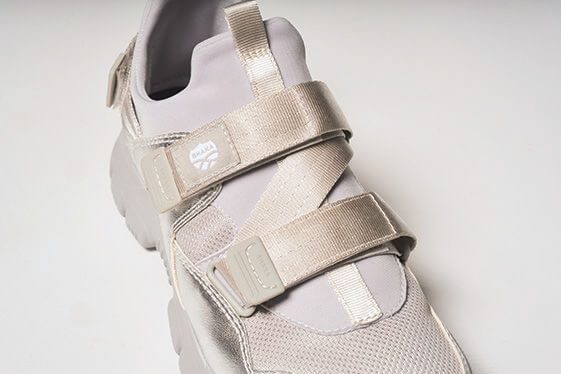 Z型面ファスナーストラップ