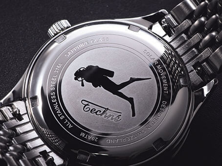 ファッション的ながら200m防水の本気スペックを実現