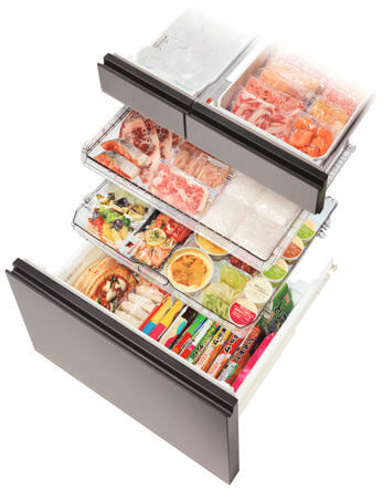 収納力抜群の3段冷凍室