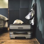 狭い場所でも開閉しやすいフロントオープン仕様がヒットした