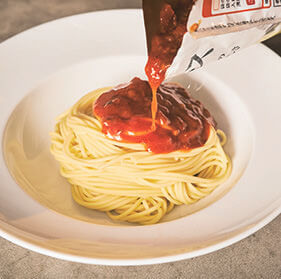 低糖質パスタ部門 大賞
はごろもフーズ
Carboff ロングパスタ　「ソースをかけるだけでも！」