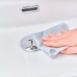 水周りの水垢はこするだけでみるみる汚れが落ちる