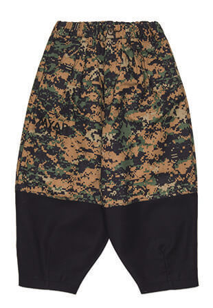 カモフラージュ柄オーバーサイズチノパンツ