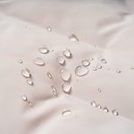 小雨程度の水をはじく