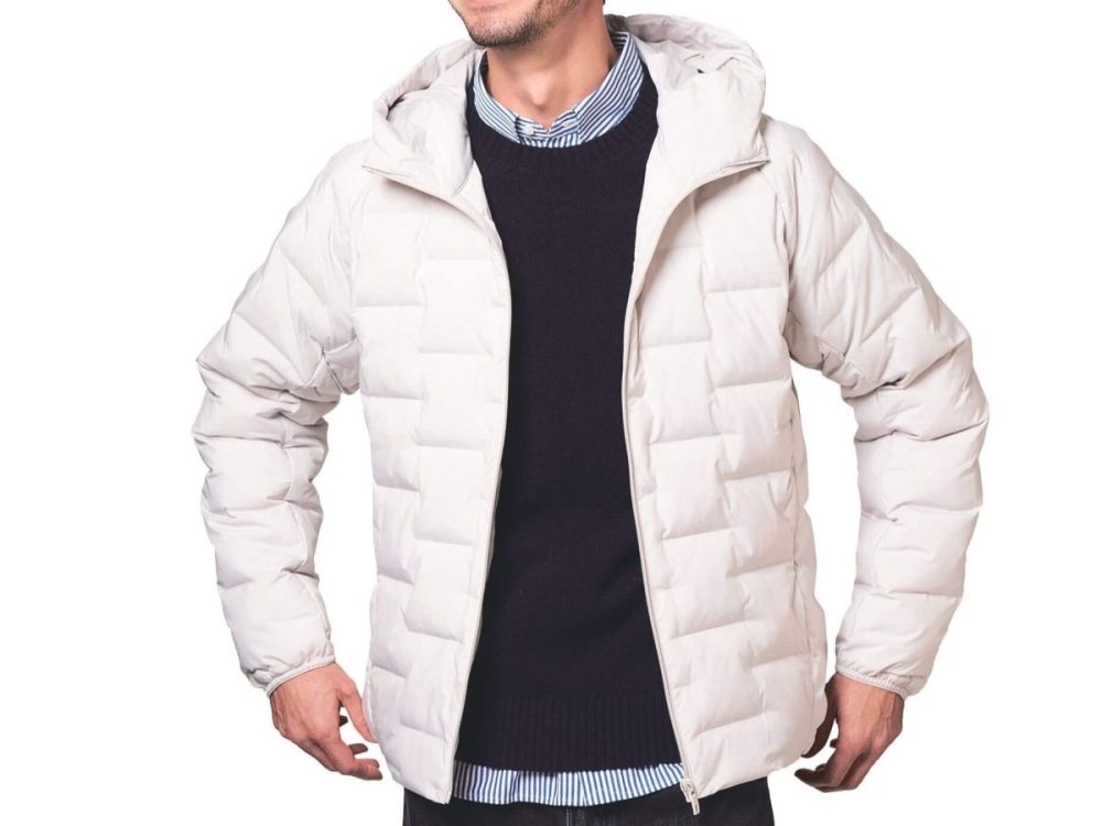 ブランドの歴史で最も軽く暖かい最新繊維で神ヒット!