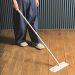 ポールの長さを調整できるので、背の高さに関係なく使いやすい