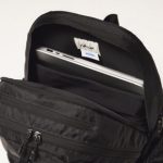 メイン収納内にPC収納も装備