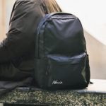 転がらずに自立するフォルム