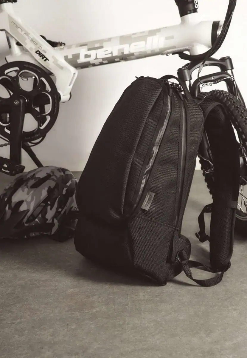 第3位　「堅牢すぎる日本発バッグ」縫製できないほどのタフ素材！男心を刺激する“新進気鋭REDUCTS”の最強バックパックを徹底解説