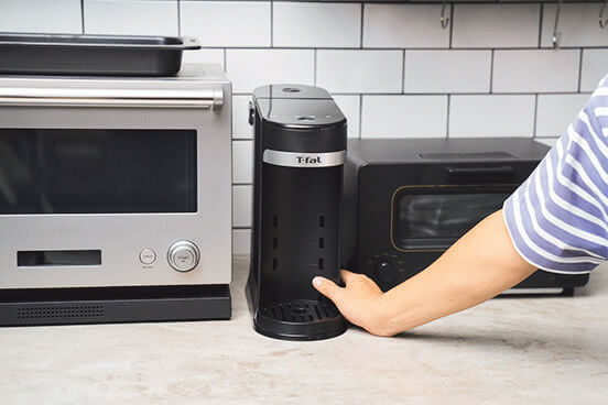 隙間に置けるスリムサイズ