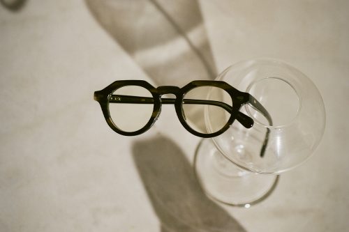 【一生モノ級が1万円台】JINSの本気が凄すぎる！現代に甦るヴィンテージ「NEW CLASSIC」をスタイリストが徹底解説