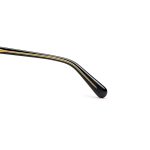 快適なフィット感を生む滑らかな丸みと、ずり落ちを防ぐスジ模様が特徴