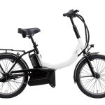 パールジェムホワイト/ナチュラルブラックカラー