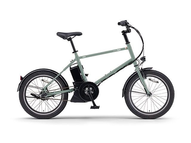 カジュアルからアウトドアスタイルまでにマッチする精悍なカーキジェイド2カラー