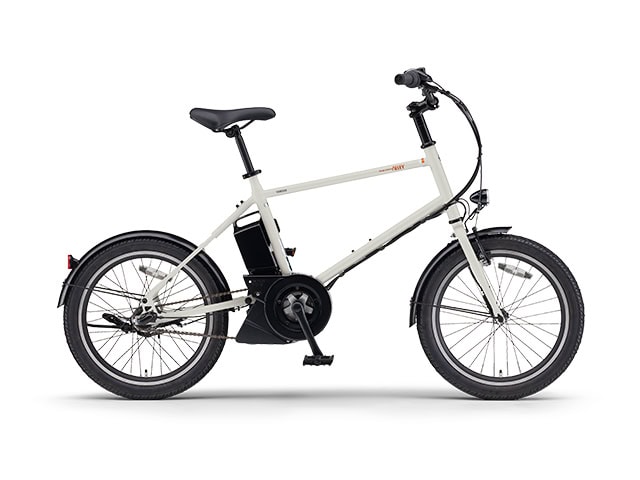 洗練された印象の中に温かみも感じられるマットエクリュカラー