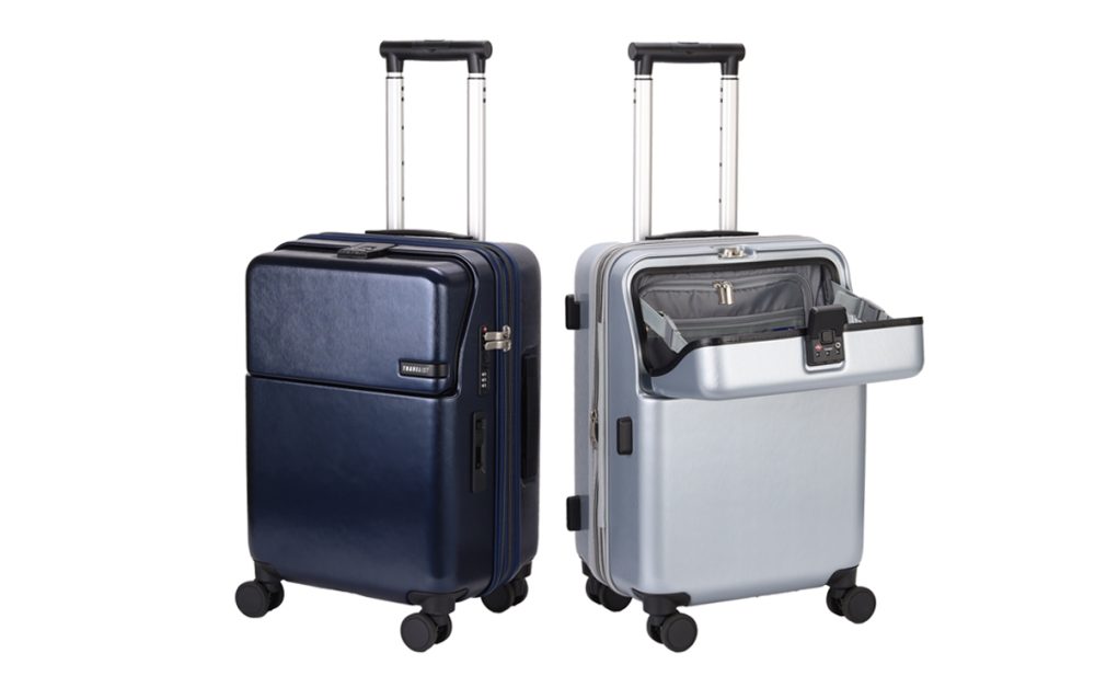 トラベリスト「ファースト（直営店限定色）」各￥39,600／外寸470&times;350&times;250（拡張時300）㎜／3泊前後／約3.8kg／2色展開（ブラッシュドネイビー、ブラッシュドシルバー）