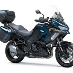 オプション設定のトップボックスとサイドパニアケースの装着例