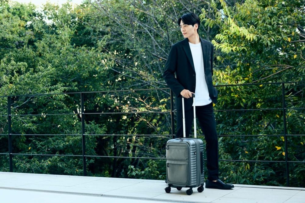 【ビジネス向けトラベルケース】LW「ソフタード」はソフトとハードの特徴を融合した傑作スーツケースだ