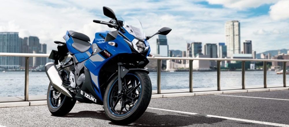 ニューカラーで新年に登場するスズキの軽二輪スーパースポーツ「GSX250R」