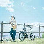 自転車のように気軽に乗りこなせ、バイクのようなスムーズな走りを味わうことができる快適かつ楽しく使える一台