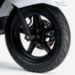 安定感のある走りを叶える12インチタイヤ