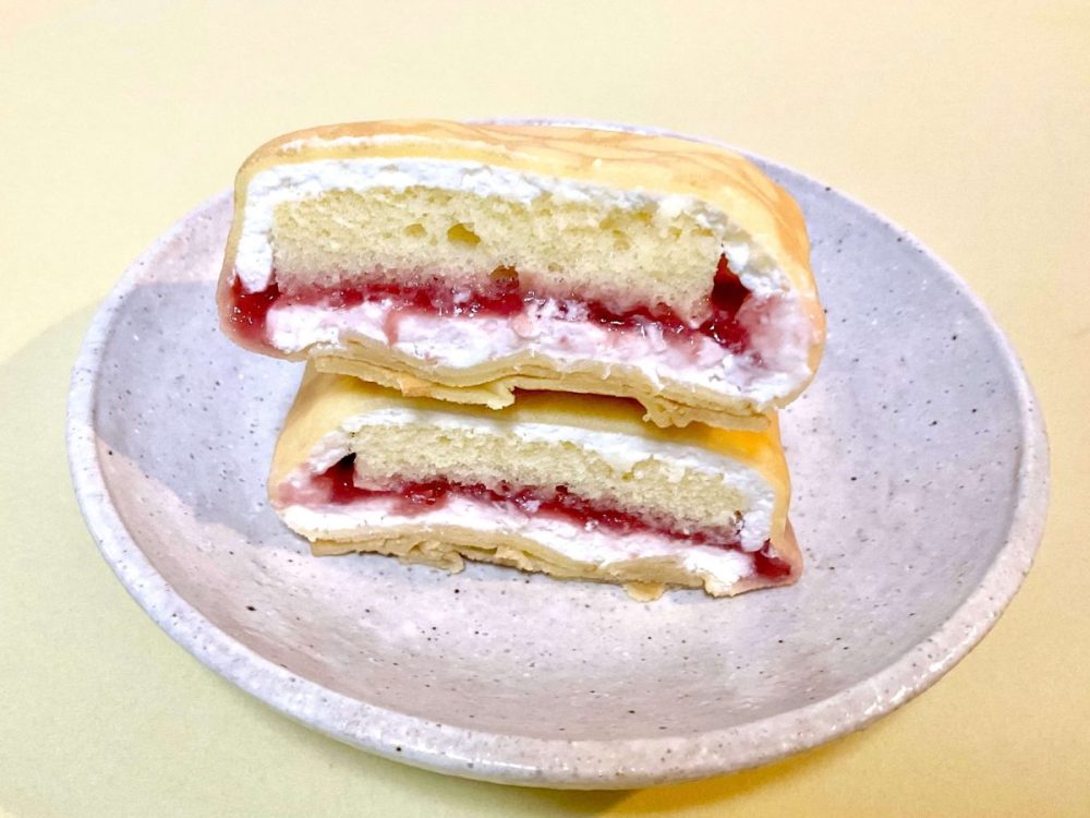セブン-イレブン、もちもち生地のクレープ ショートケーキ仕立て