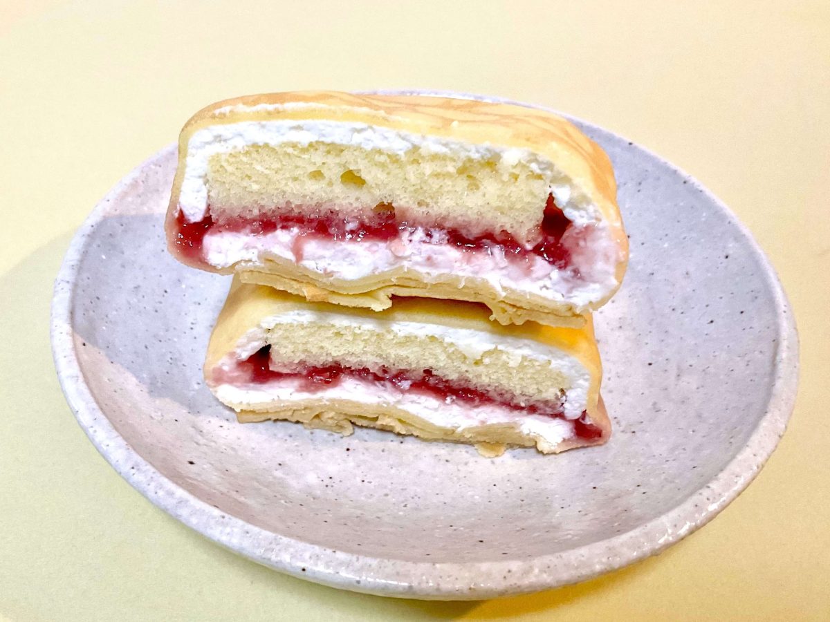 セブン-イレブン、もちもち生地のクレープ ショートケーキ仕立て