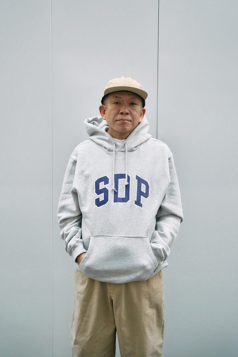 Gap×SDP「アーチロゴ フーディー」¥7,990
