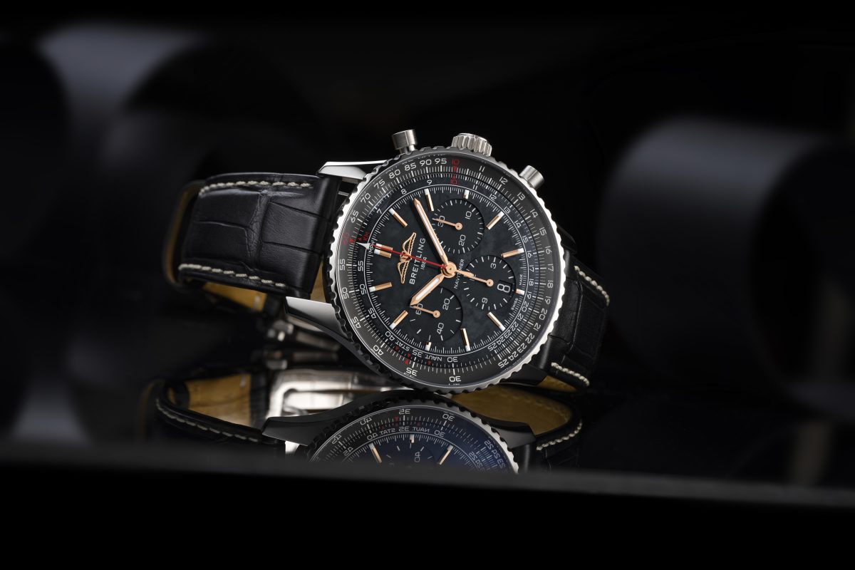 ブライトリング「ナビタイマー B01 クロノグラフ 41 ジャパン エディション」¥1,815,000/自動巻/41㎜径/パワーリザーブ約70時間/3気圧防水