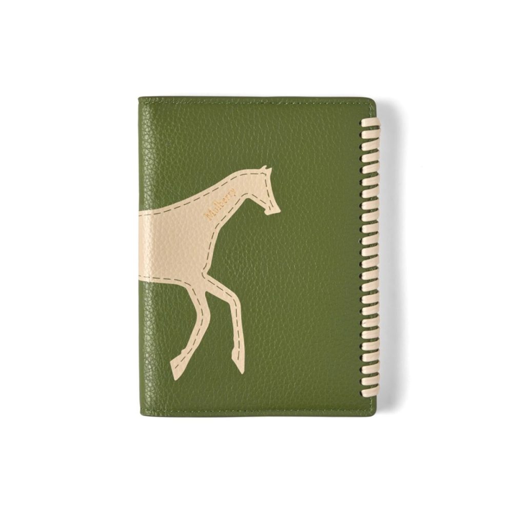 マルベリー「パスポート スリップ - チョークホース」￥38,500／H13.5×W9.5㎝