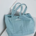 L.L.Bean for SALON「別注グローサリー・トート・ウィズ・ロング・ハンドル」¥7,920/ムスカリ
