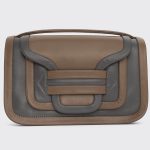 ピエール アルディ「アルファ マキシ バッグ」¥187,000/W25.5×D9×H17㎝