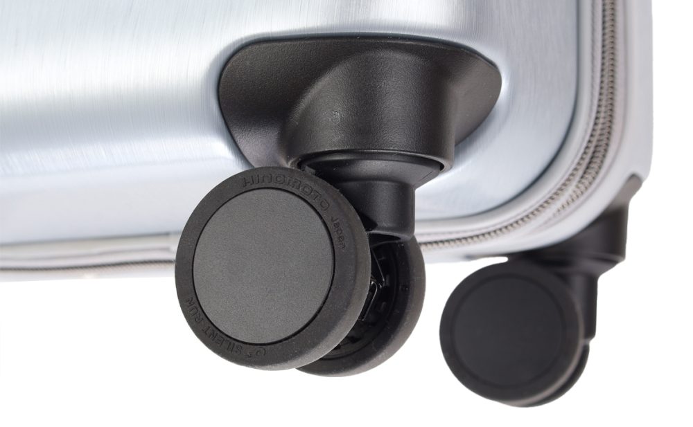 圧倒的な走破性と静寂性を両立する、新世代キャスター搭載