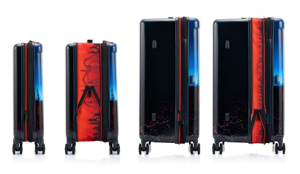 フォルダブルキャビンと20:80構造のミディアムサイズには、折りたたまれたファスナー部を開くことで、鮮烈なオレンジカラーの拡張部が