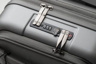 【ソフトとハードの“いいとこ取り”】2万円ちょいで買えるハイブリッド・スーツケース、LW「ソフタード」が出張族の救世主になる