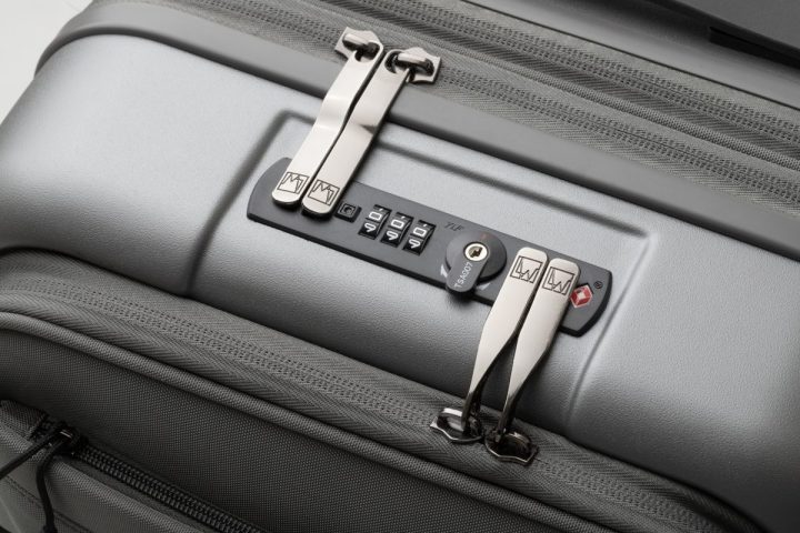 【ソフトとハードの“いいとこ取り”】2万円ちょいで買えるハイブリッド・スーツケース、LW「ソフタード」が出張族の救世主になる