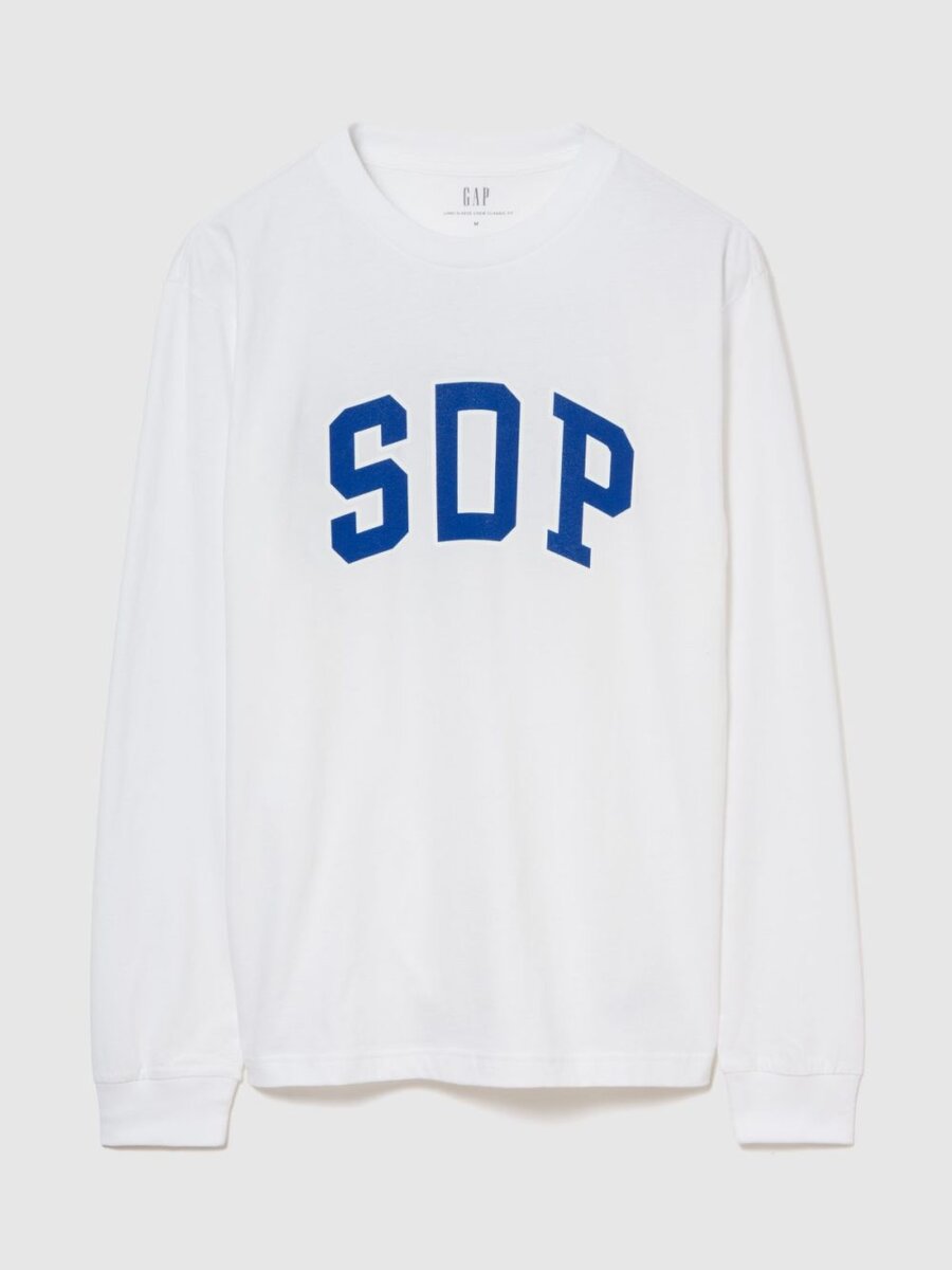 Gap×SDP「アーチロゴ ロングスリーブTシャツ」¥4,990