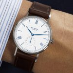 ノモス グラスヒュッテ「ラドウィッグ AOYAGI」¥365,200/手巻/35㎜径/パワーリザーブ約53時間/5気圧防水/日本限定70本